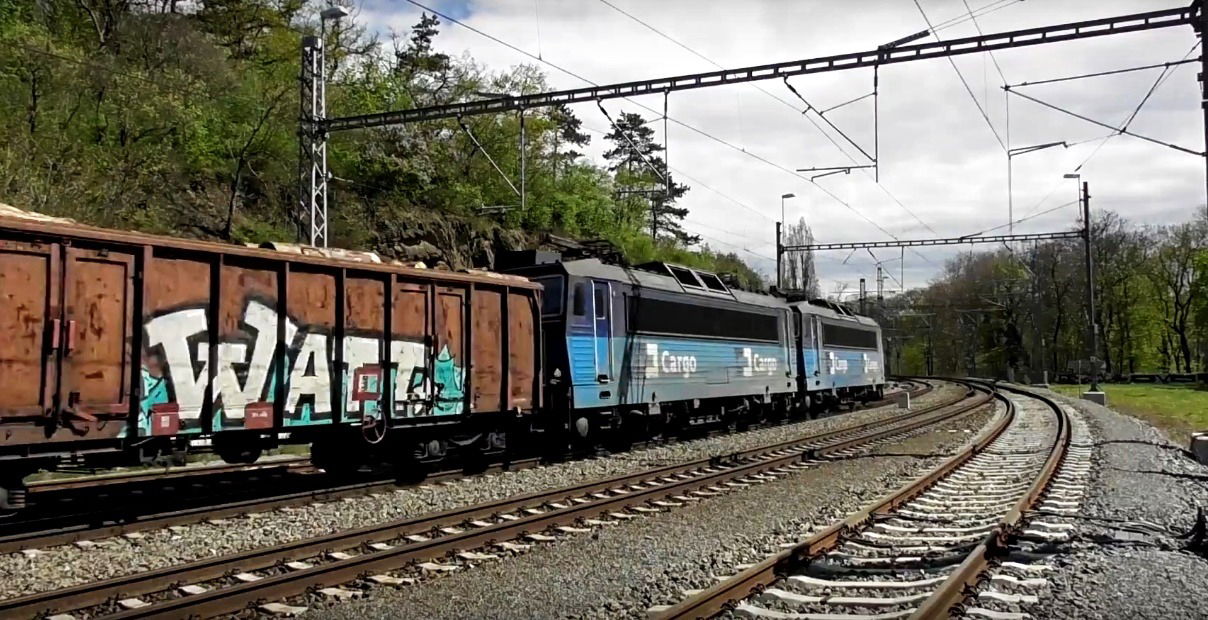 Graffiti Train in ústí nad labem - Photo by freightraffic - watt, freight, fr8 (2017)