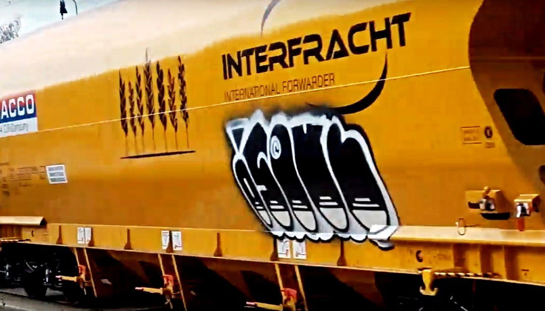 Graffiti Train in Česko - Photo by freightraffic - soul, freight, fret (2017)