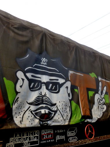 Graffiti Train in Česko - Photo by freightraffic - police, man, fr8 (2017)