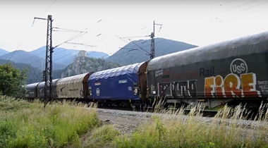 Graffiti Train in Slovensko - Photo by freightraffic - ?, fire, freight (2016)