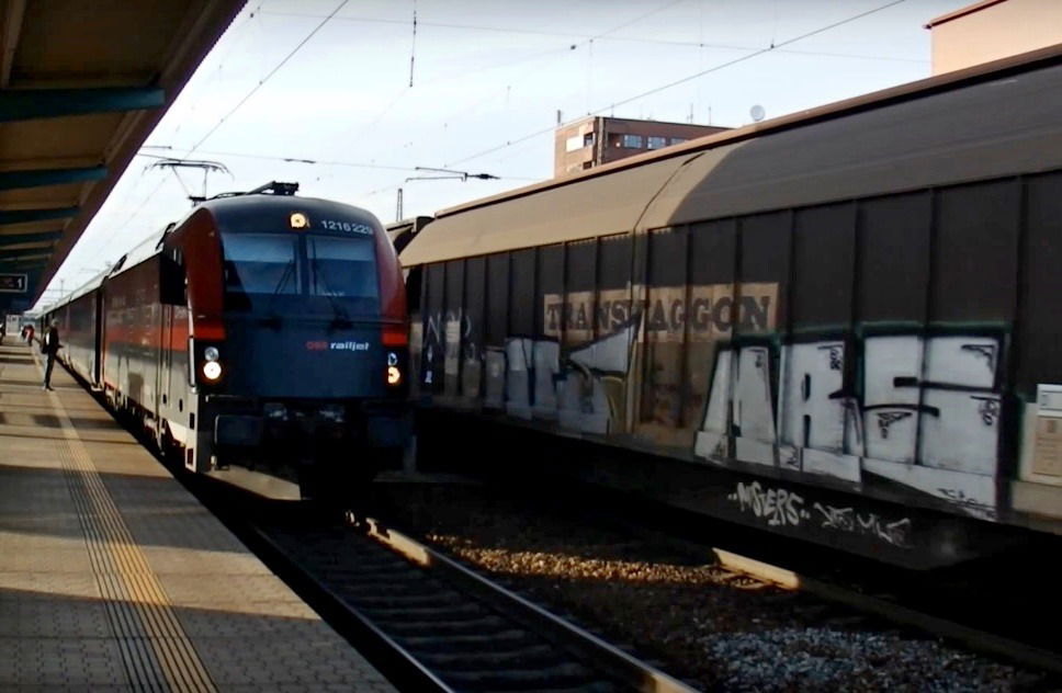 Graffiti Train in Pardubice - Photo by freightraffic - mrs, fr8, freight (2016)