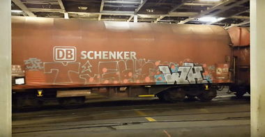 Graffiti Train in Rostock - Photo by freightraffic - wh, fr8, freight (2016)