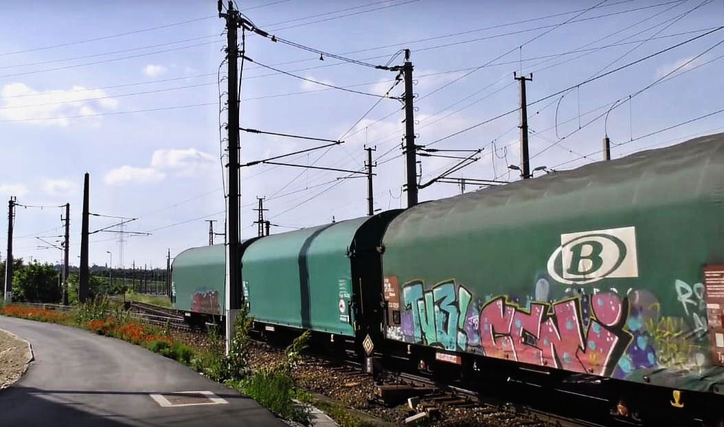 Graffiti Train in Německo - Photo by freightraffic - ceni, fr8, freight (2016)
