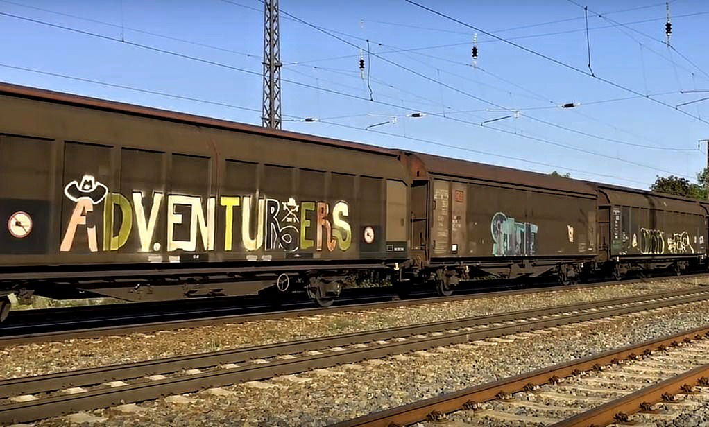 Graffiti Train in Česko - Photo by freightraffic - adventurers, freight, fr8 (2016)