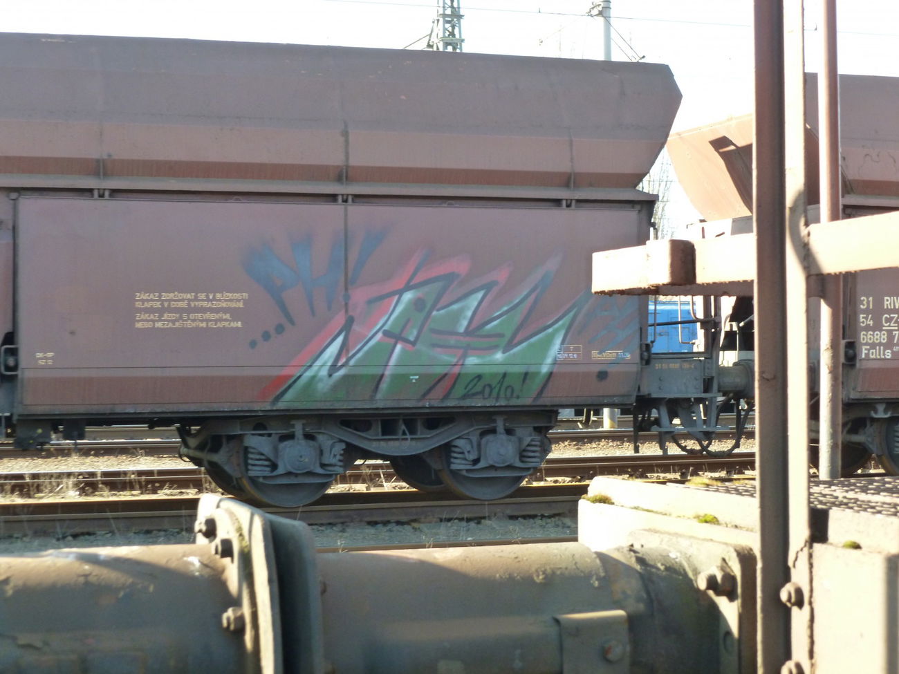 Graffiti Train in Česko - Photo by freightraffic - ph, frght, fr8 (2010)