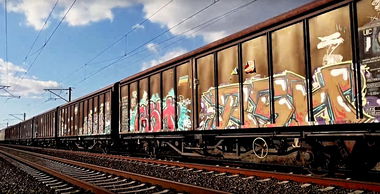 Graffiti Train in Arad - Photo by freightraffic - rsh, fr8, freight (2017)
