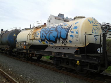 Graffiti Train in Rovensko - Photo by freightraffic - resk, fret, freight (2016)