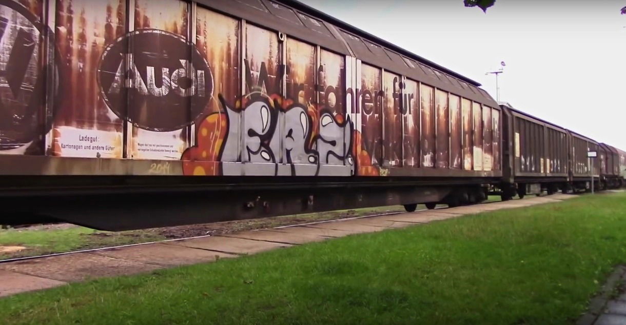 Graffiti Train in Česko - Photo by freightraffic - eaz, freight, fr8 (2016)