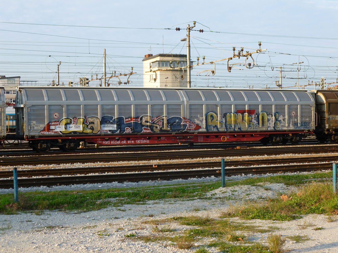 Graffiti Train in Lublaň - Photo by freightraffic - clash, 512, rumto (2013)