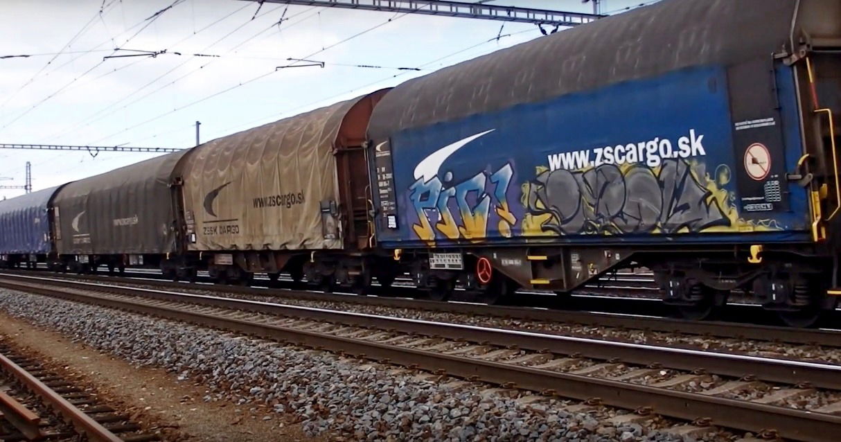 Graffiti Train in District of čadca - Photo by freightraffic - fr8, freight (2017)