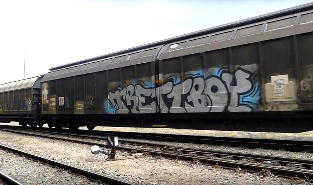 Graffiti Train in Drážďany - Photo by freightraffic - trettboy, fr8, freight (2016)