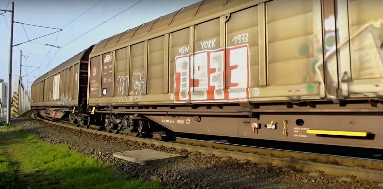 Graffiti in Česko - Photo by freightraffic - 1973, cargo, freight (2016)