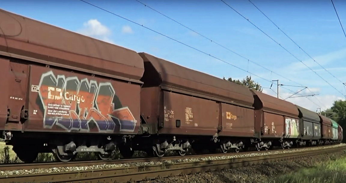 Graffiti Train in Česko - Photo by freightraffic - sick, fr8 (2014)