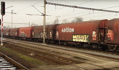 Graffiti Train in Petrovice u karviné - Photo by freightraffic - freight (2015)