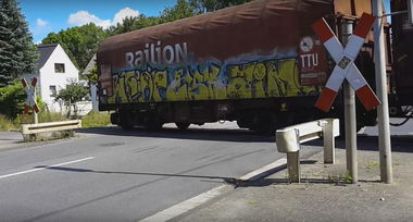 Graffiti Train in Erlangen - Photo by freightraffic - fret, fr8, freight (2016)