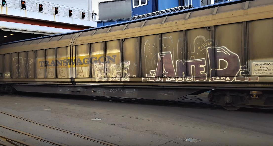 Graffiti Train in Rostock - Photo by freightraffic - bude, aned, fr8 (2016)
