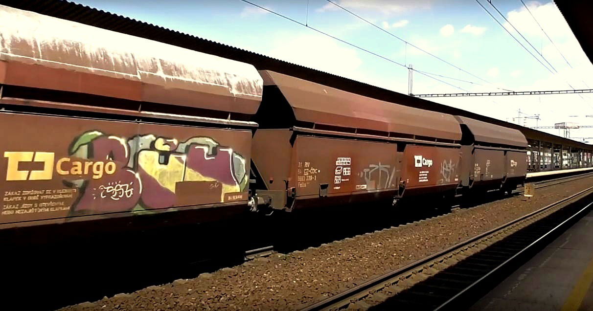 Graffiti Train in Ostrava - Photo by freightraffic - buh, freight (2016)