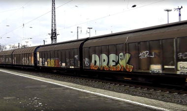 Graffiti Train in Hosín - Photo by freightraffic - drek, fr8, freight (2016)