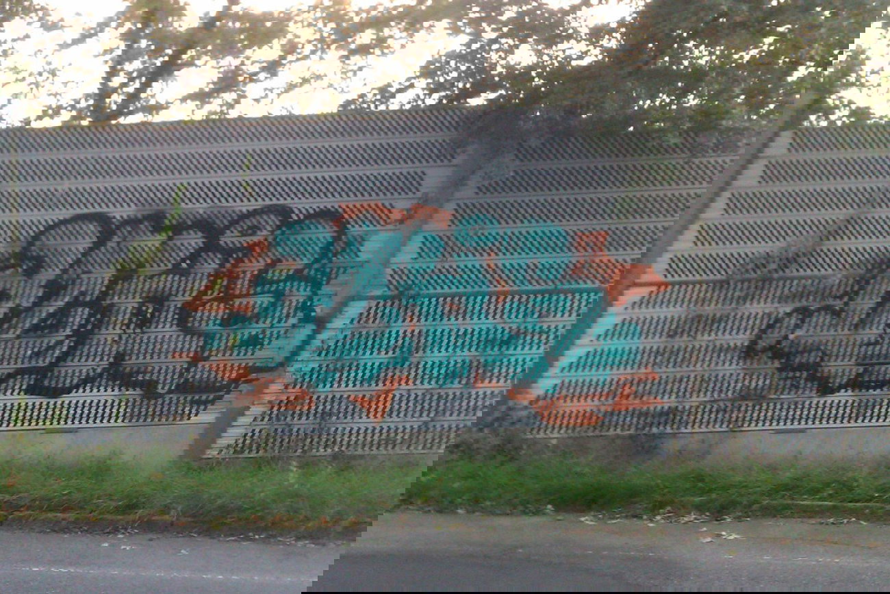 Graffiti Bombing - Photo by funkydude33 - ADHS, Tübingen