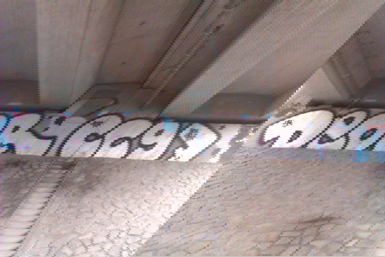 Graffiti Bombing - Photo by funkydude33 - DEOR, OK, CC97 (2010)