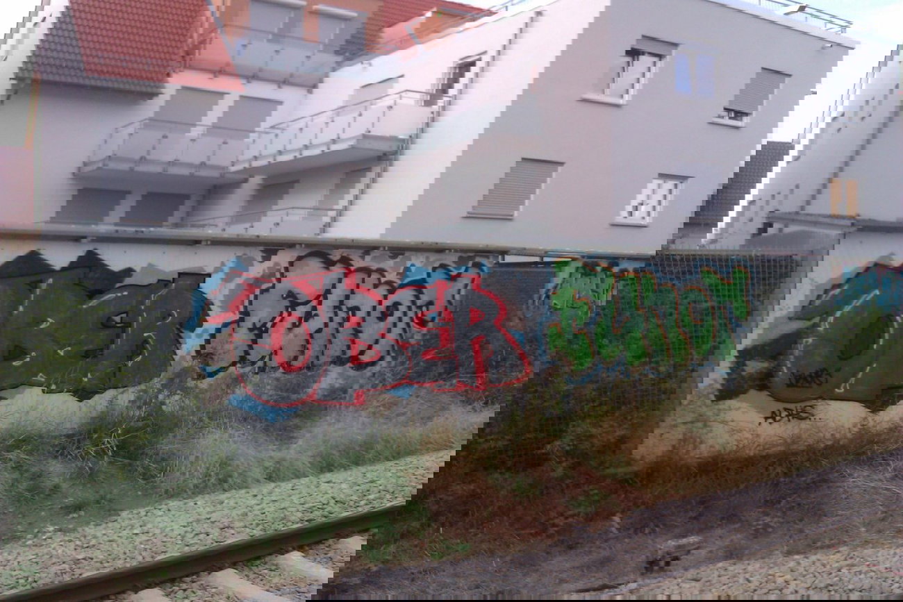 Graffiti Bombing - Photo by funkydude33 - OBER, FUNOR, TÜBINGEN