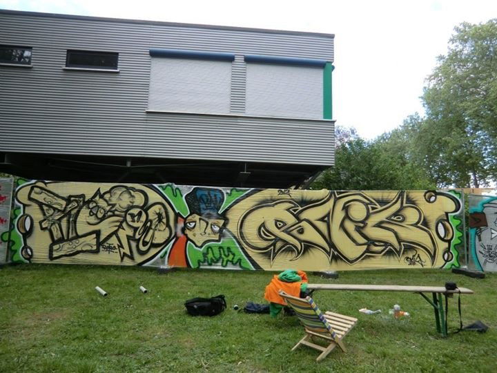 Graffiti Wall - Photo by funkytoyshit - retro, panik, funky