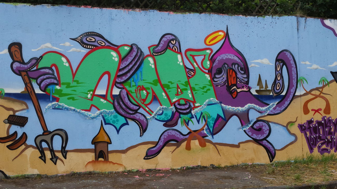 Graffiti Wall - Photo by funkytoyshit - retro, funky, toy