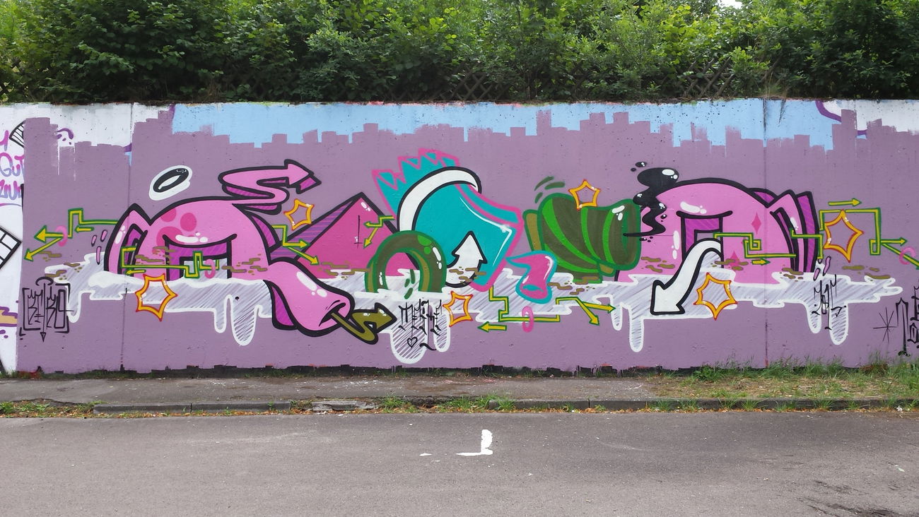 Graffiti Wall - Photo by funkytoyshit - retro, funky, toy