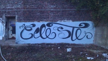 Graffiti Wall - Photo by furz