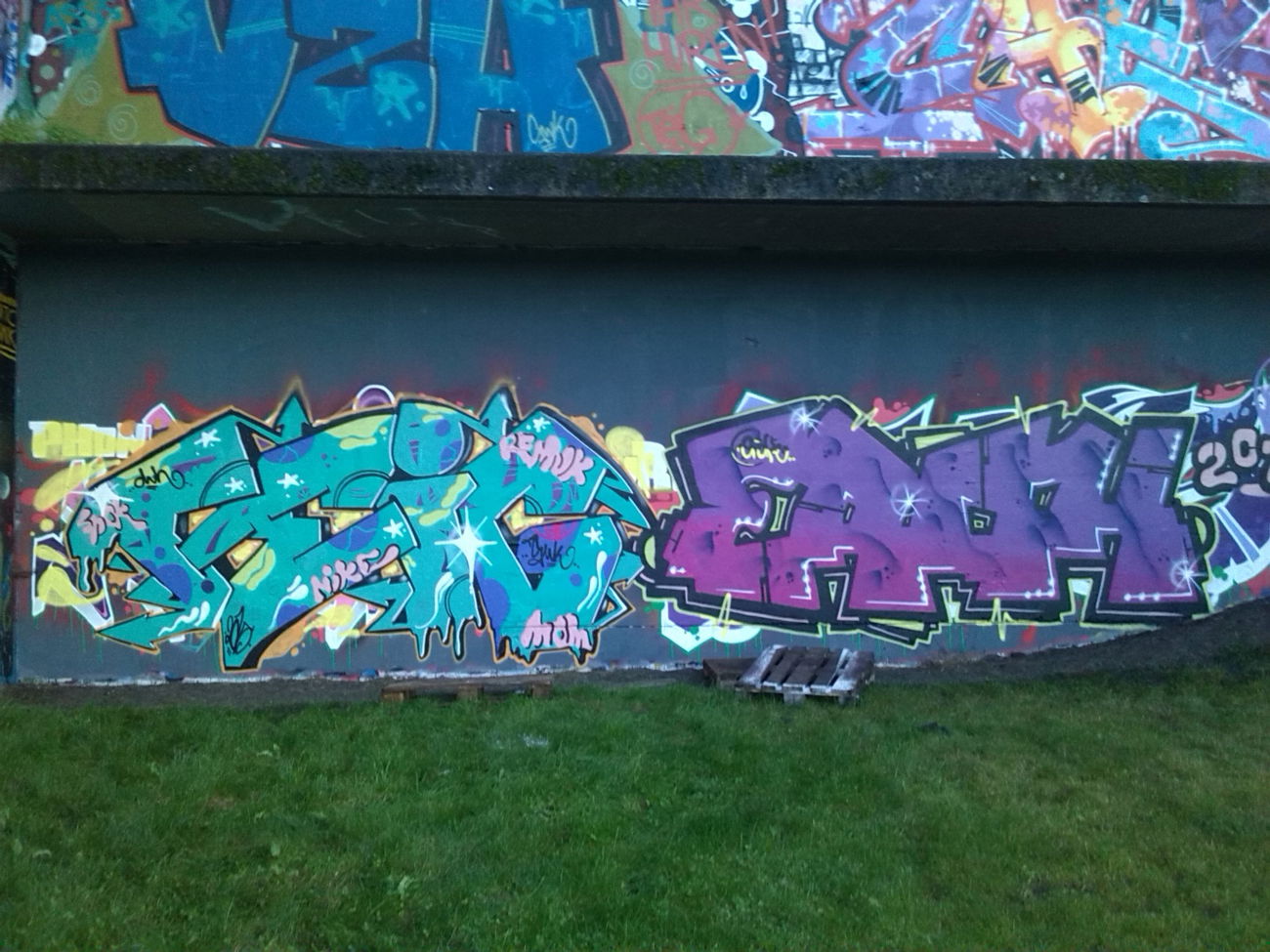 Graffiti Wall - Photo by futlocker - teig, taik, erak