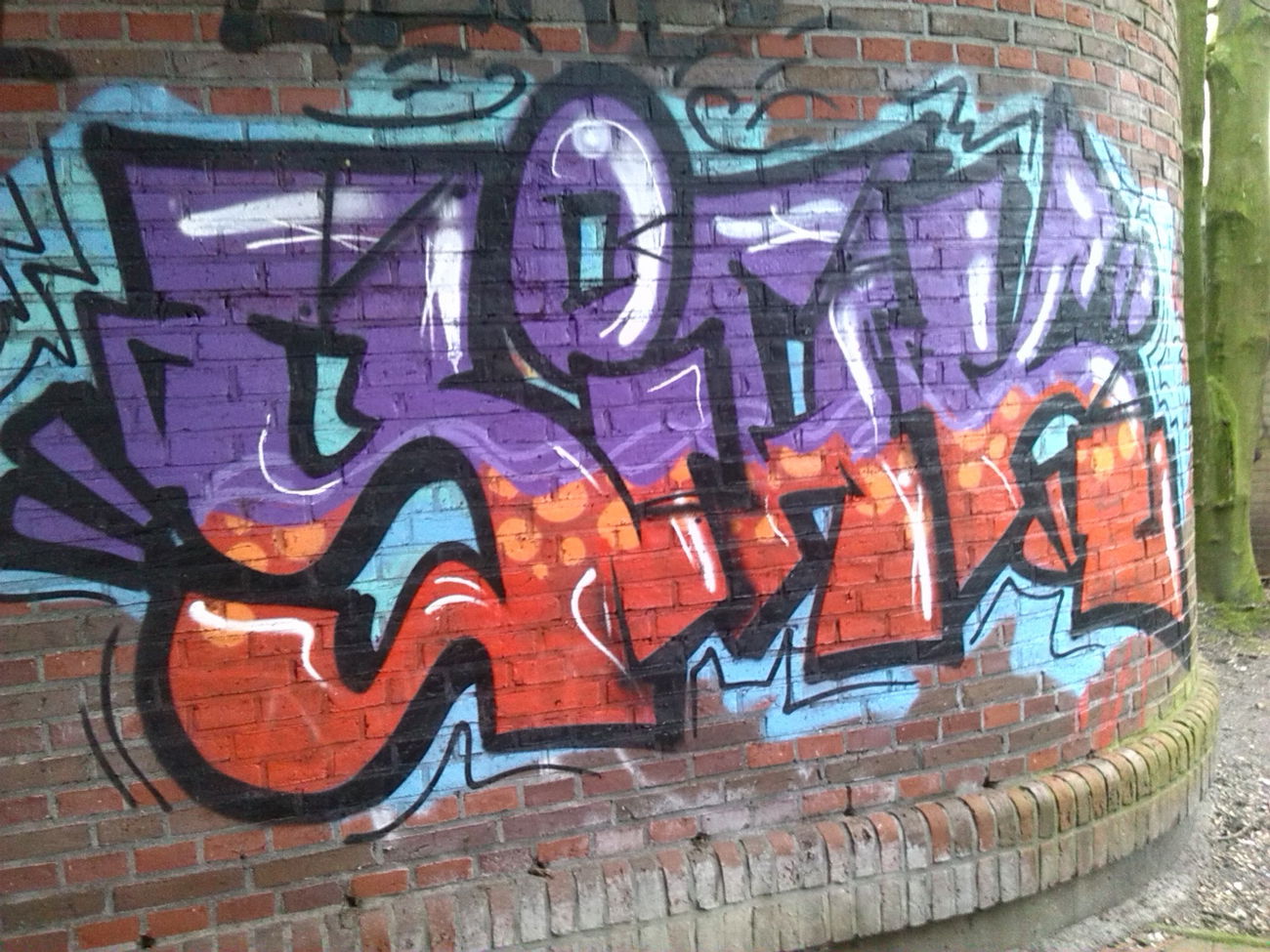 Graffiti Bombing - Photo by futlocker - siak