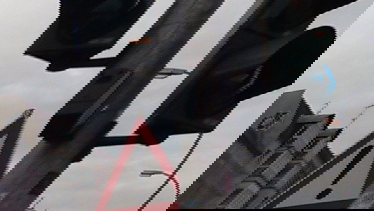 Graffiti Bombing in Berlin - Photo by gartenzwerg - ÜF