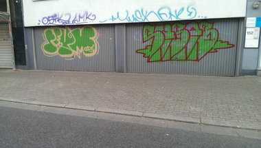 Graffiti Bombing in Essen - Photo by gartenzwerg - seym, ...