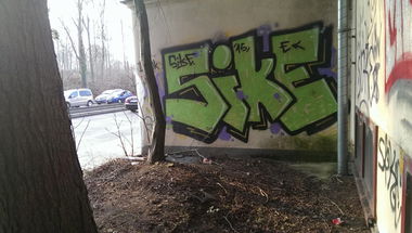 Graffiti Bombing - Photo by gartenzwerg - sike