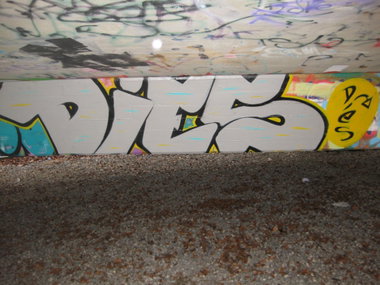 Graffiti Wall - Photo by gartenzwerg - Dies (2013)