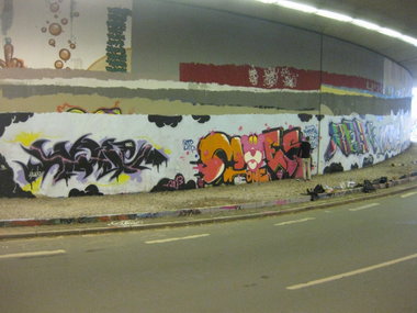 Graffiti Wall - Photo by gartenzwerg - LiqueMaesReskMayo (2013)