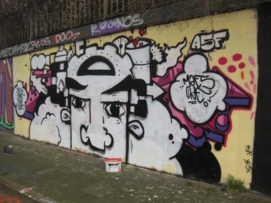 Graffiti Wall - Photo by gartenzwerg - MAES