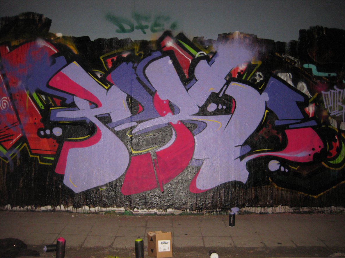 Graffiti Wall - Photo by gartenzwerg - Port