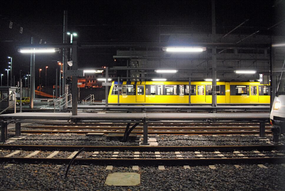 Graffiti Artwork - Photo by gartenzwerg - atom