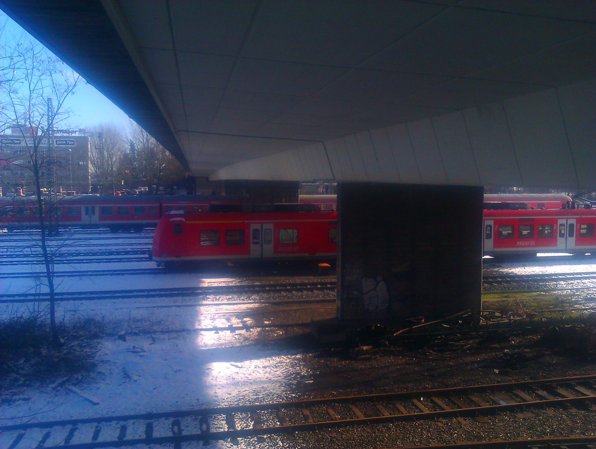 Graffiti Artwork - Photo by gartenzwerg - atom