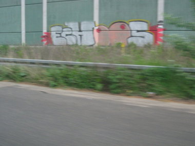 Graffiti Wall - Photo by gartenzwerg - Echos
