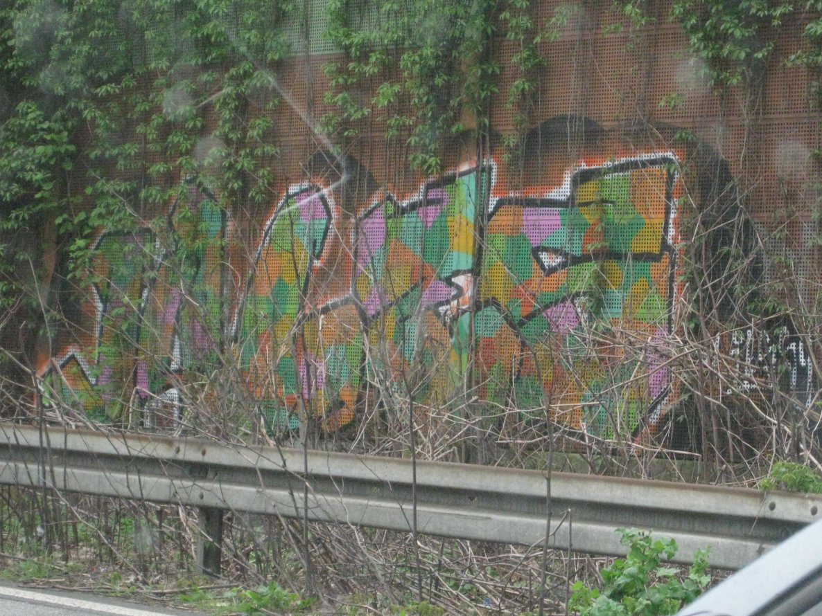 Graffiti Wall - Photo by gartenzwerg - jules