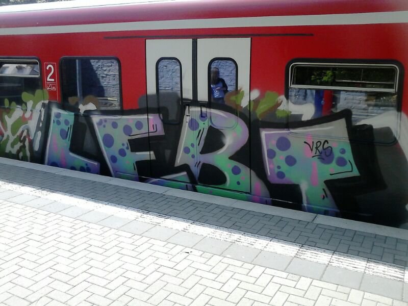 Graffiti Train - Photo by gartenzwerg - Lebt, VRS, s6