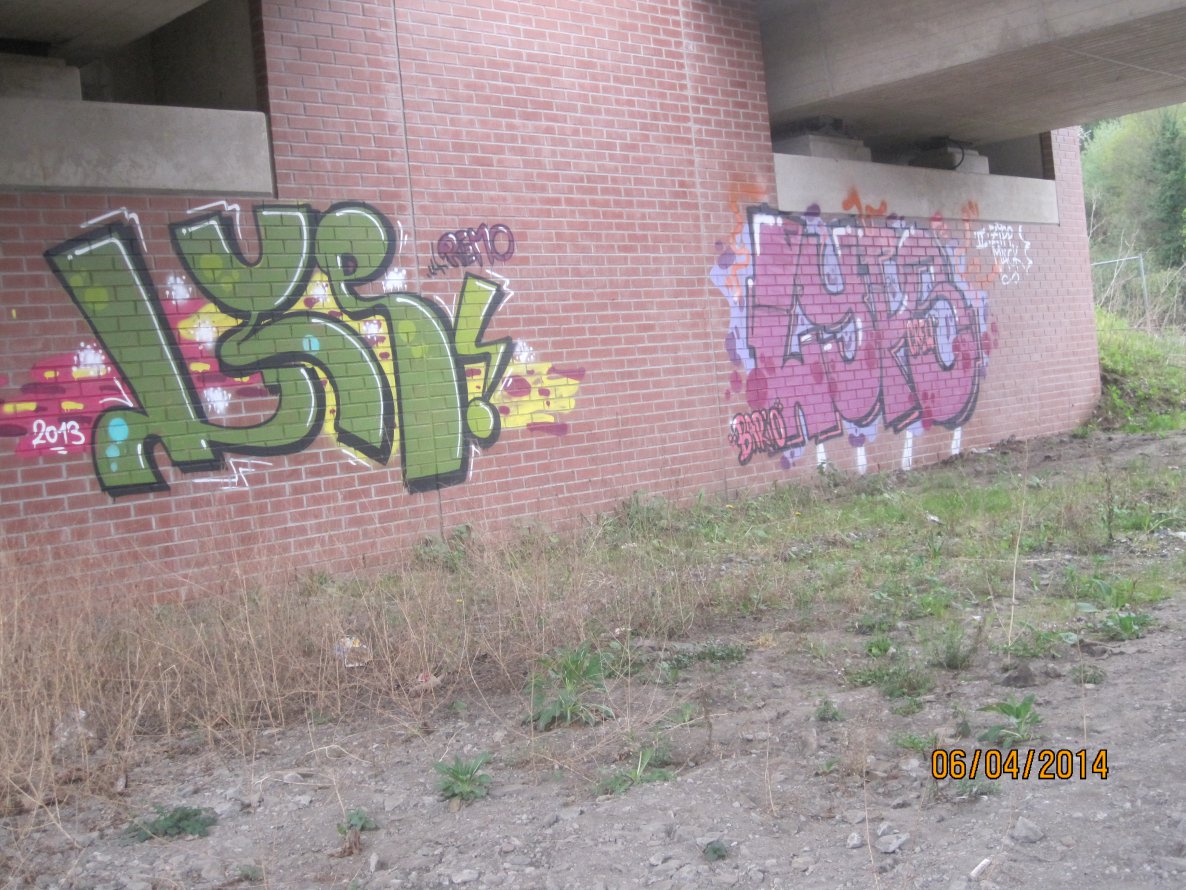 Graffiti Bombing - Photo by gartenzwerg - lyp!, lyp's