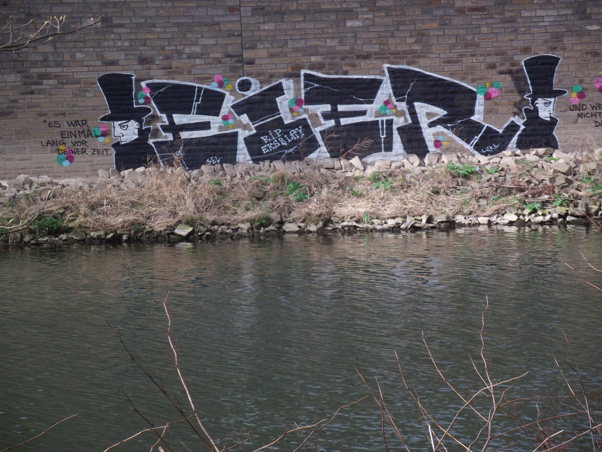 Graffiti Bombing - Photo by gartenzwerg - eier