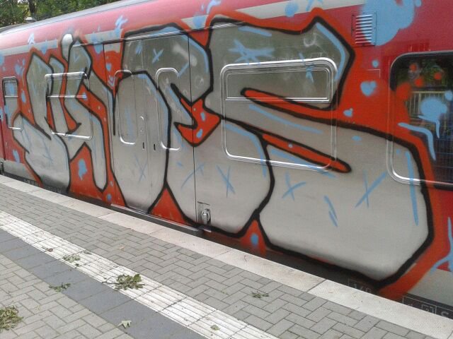 Graffiti Train - Photo by gartenzwerg - jules