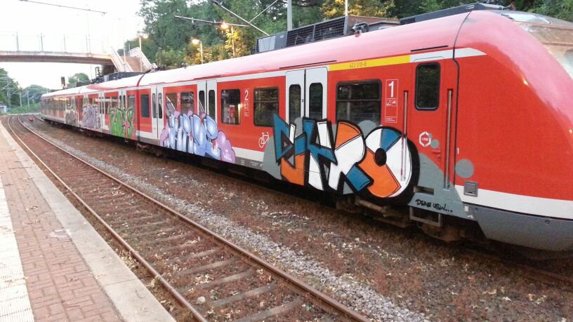 Graffiti Train - Photo by gartenzwerg - erde, syro