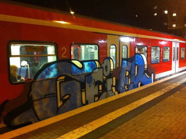 Graffiti Train - Photo by gartenzwerg - Geier