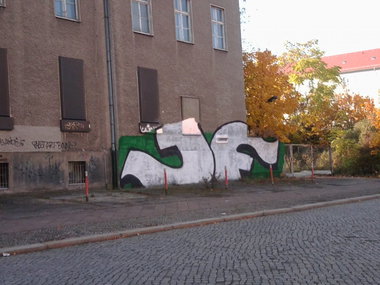 Graffiti Bombing - Photo by gartenzwerg - JF