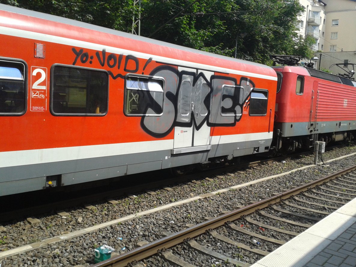 Graffiti Train - Photo by gartenzwerg - ske!